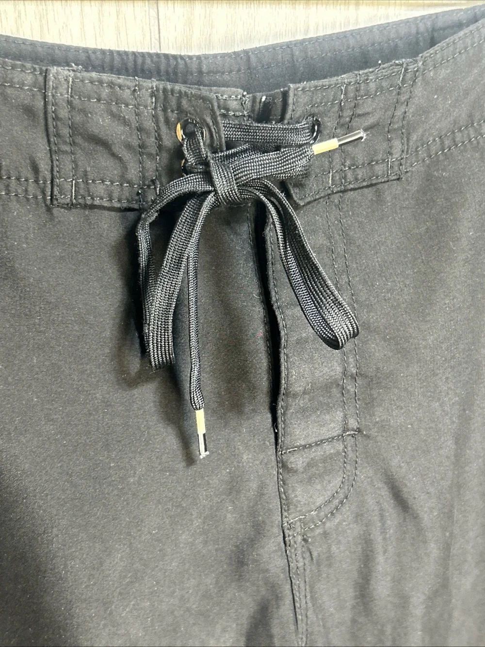 RVCA Men’s Black Board Shorts Swim Trunks Cargo Pocket Size 33